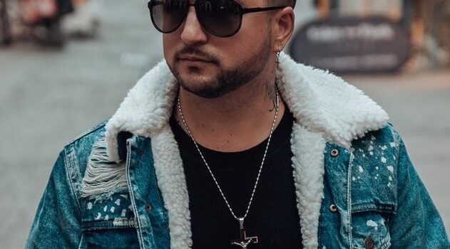 portrait-dj-latino