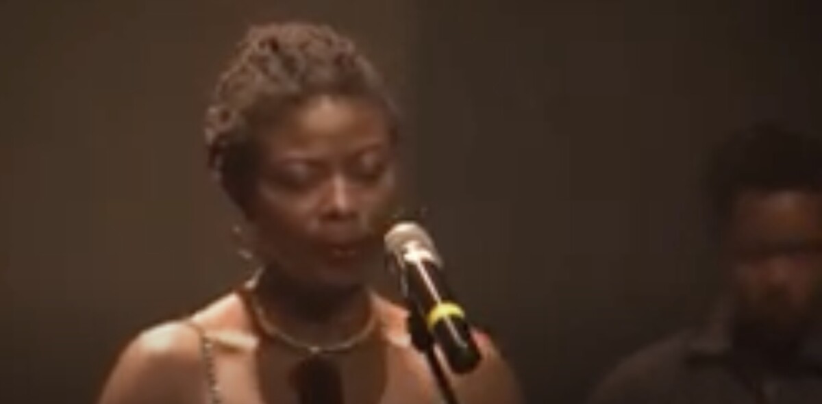 LORNOAR - "Vivant" - live at EscaleBantoo in Yaounde Cameroon